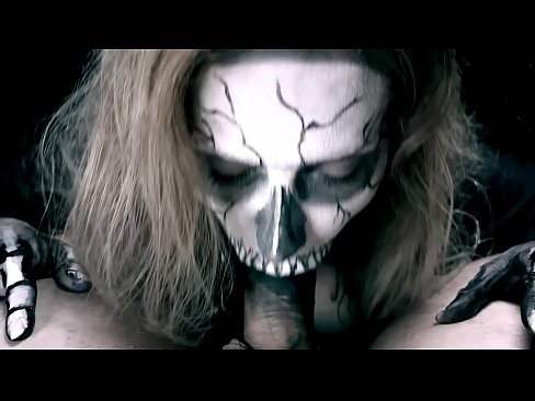 ❤️ Demonska djevojka siše kurac svojim crnim ustima i guta spermu. Jebanje na bs.tube-sexer-com.ru ❌